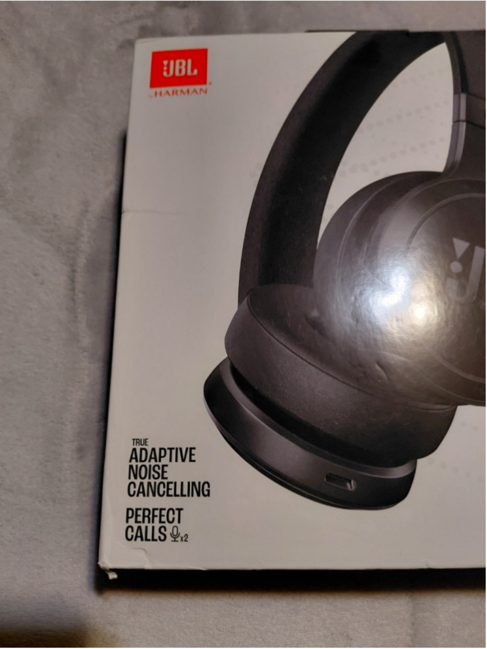 JBL Live 670NC, Wireless On-Ear Headphones with True Adaptive Noise Cancelling - Picture 2 of 5
